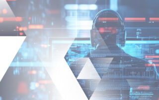 Matrix-Bildschirm und Laptop im Dunkeln als Symbol für Cyber-Resilienz.