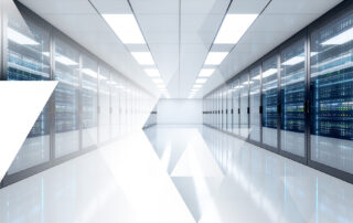 Serverraum, der mit NIS2-Maßnahmen geschützt werden muss.